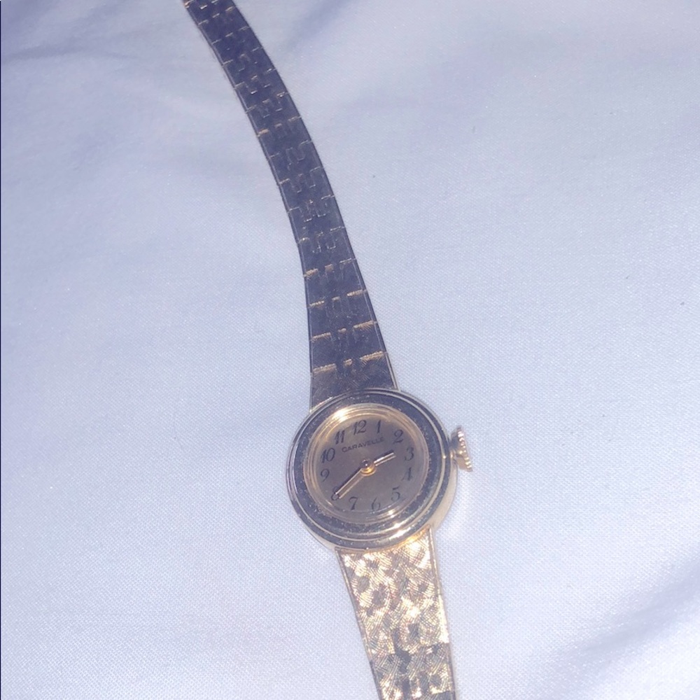 CARVALLE 10ky gold  women’s small face watch
